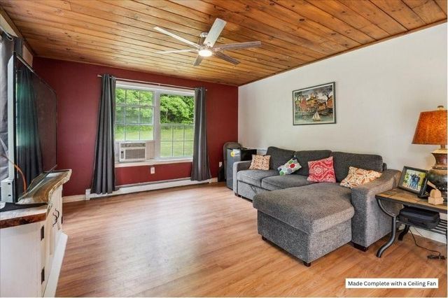 201 Mockingbird Way, Franklin, VT 05457