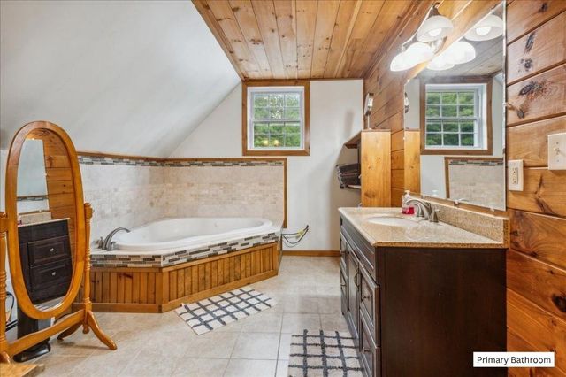 201 Mockingbird Way, Franklin, VT 05457