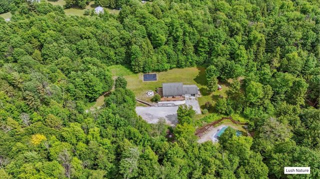 201 Mockingbird Way, Franklin, VT 05457