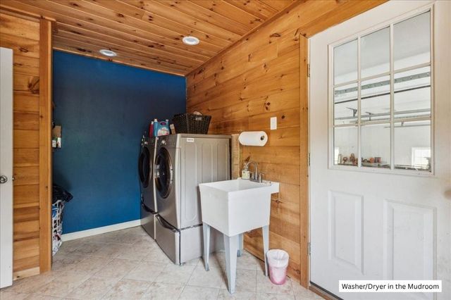 201 Mockingbird Way, Franklin, VT 05457