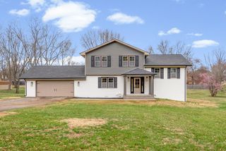 1022 Great Oaks Dr, Hopkinsville, KY 42240