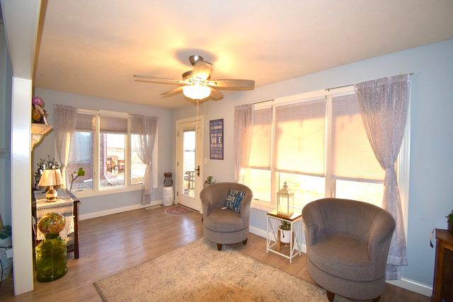 1915 Dunraven Road, Bloomington, IL 61704