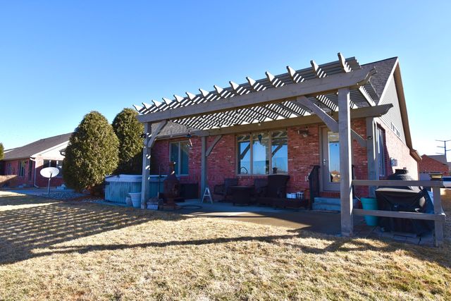 1915 Dunraven Road, Bloomington, IL 61704