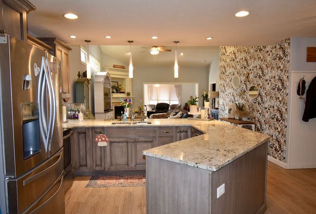 1915 Dunraven Road, Bloomington, IL 61704