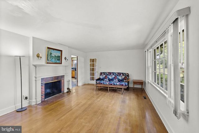 1517 KINGS HWY, King George, VA 22485