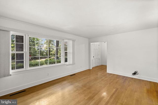 1517 KINGS HWY, King George, VA 22485