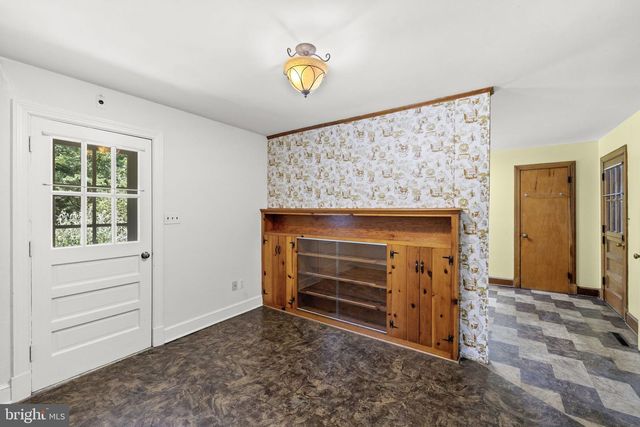1517 KINGS HWY, King George, VA 22485