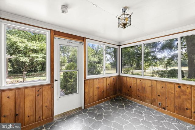 1517 KINGS HWY, King George, VA 22485