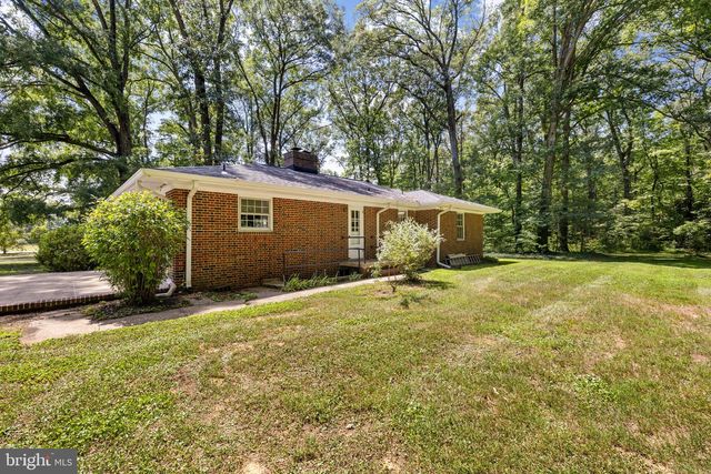1517 KINGS HWY, King George, VA 22485