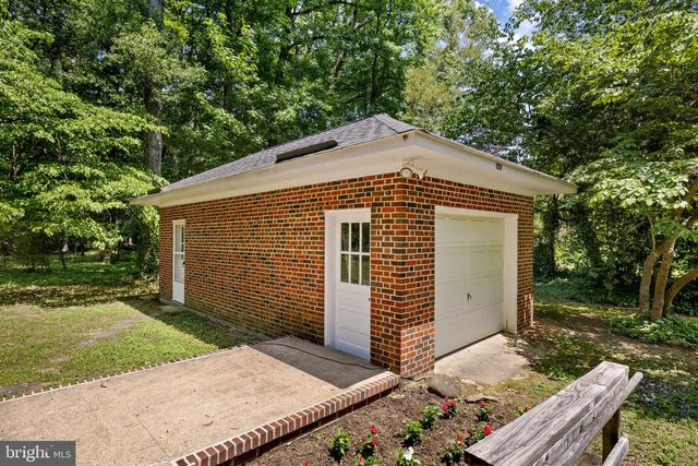1517 KINGS HWY, King George, VA 22485