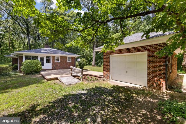 1517 KINGS HWY, King George, VA 22485