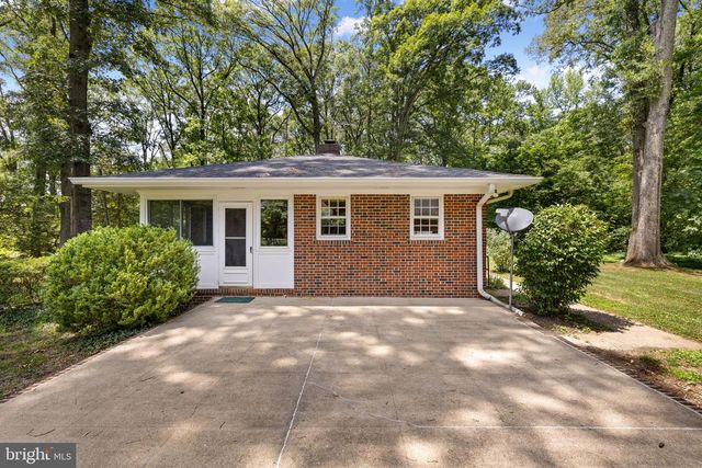 1517 KINGS HWY, King George, VA 22485