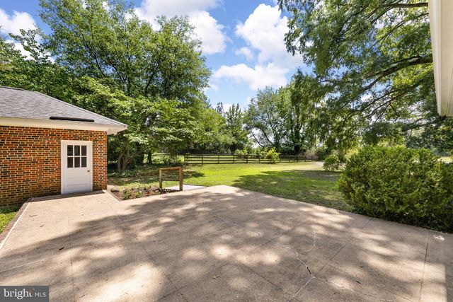 1517 KINGS HWY, King George, VA 22485
