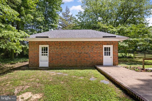 1517 KINGS HWY, King George, VA 22485