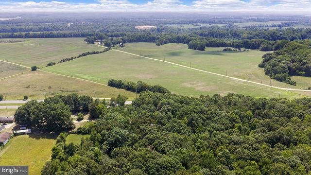 1517 KINGS HWY, King George, VA 22485
