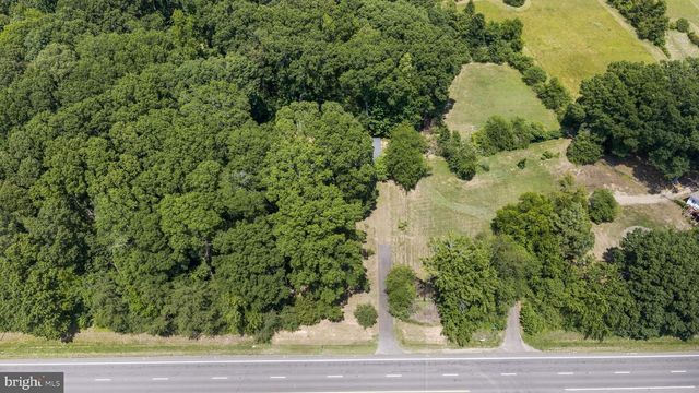 1517 KINGS HWY, King George, VA 22485