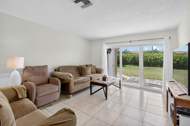 13984 Vía Flora B, Delray Beach, FL 33484