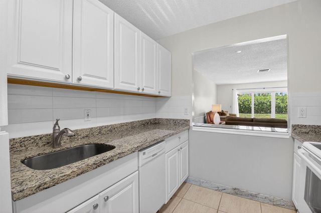 13984 Vía Flora B, Delray Beach, FL 33484