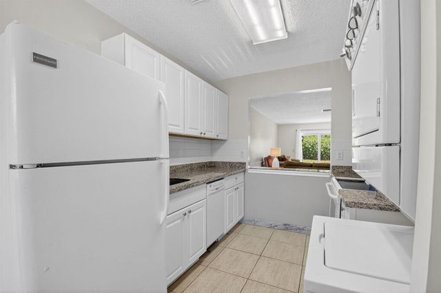 13984 Vía Flora B, Delray Beach, FL 33484
