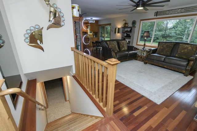 7420 N Longview AVENUE, Glendale, WI 53209