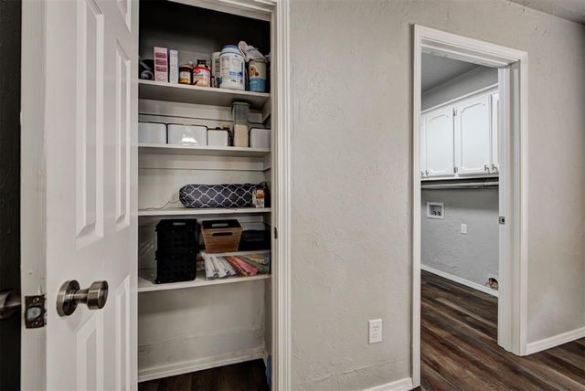 913 NE 4th Street, Moore, OK 73160