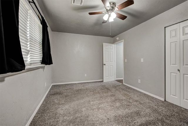 913 NE 4th Street, Moore, OK 73160