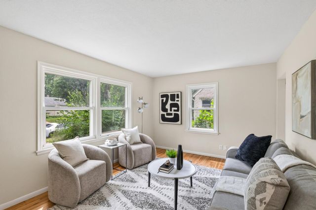 1859 Hoyt Avenue E, Saint Paul, MN 55119