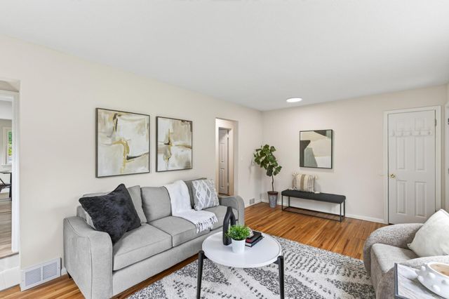 1859 Hoyt Avenue E, Saint Paul, MN 55119