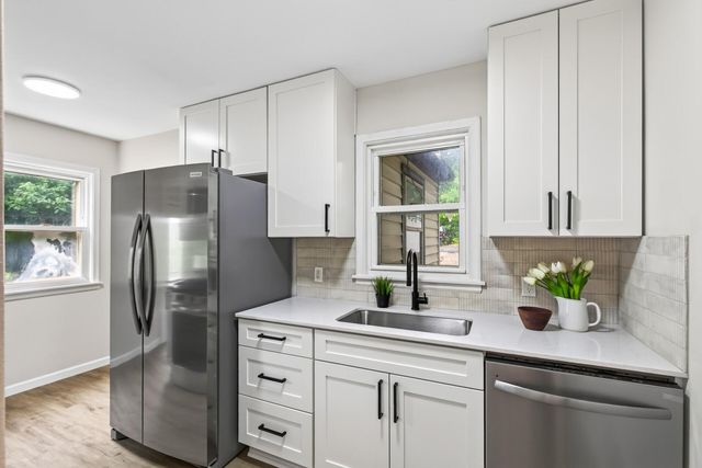 1859 Hoyt Avenue E, Saint Paul, MN 55119