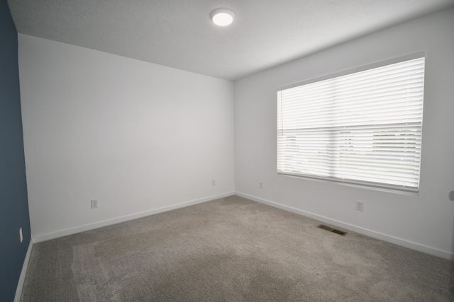 502 N Pine Leaf Road, Nixa, MO 65714