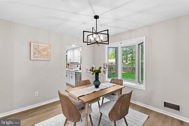 14810 CRANOKE ST, Centreville, VA 20120
