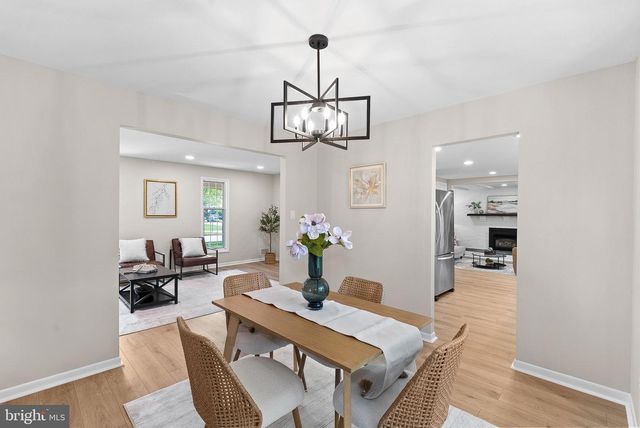 14810 CRANOKE ST, Centreville, VA 20120