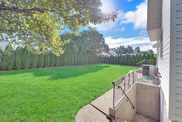 2 Old Broadway, New Hyde Park, NY 11040