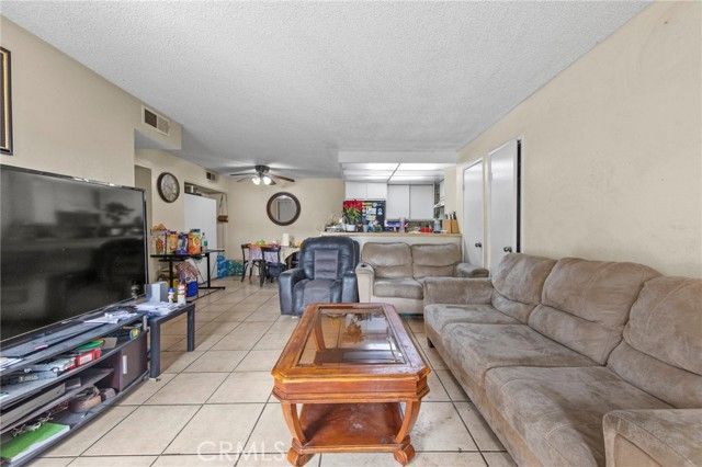 25007 Peachland Avenue 120, Newhall (santa Clarita), CA 91321