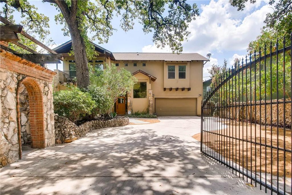 306 E 34th ST B, Austin, TX 78705