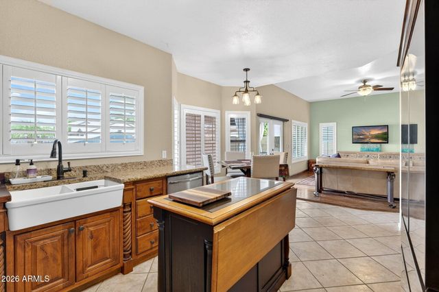 918 N BRADLEY Drive, Chandler, AZ 85226