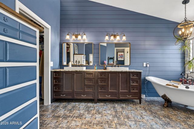 918 N BRADLEY Drive, Chandler, AZ 85226