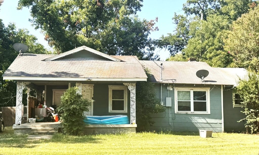 7232 S Rosemont Road, Dallas, TX 75217