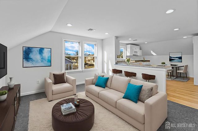 43 Hillcrest Avenue, Franklin Twsp, NJ 08873