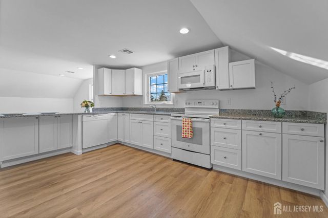 43 Hillcrest Avenue, Franklin Twsp, NJ 08873