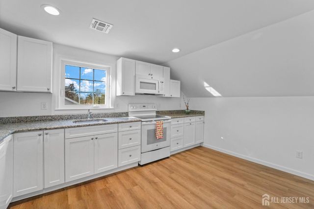 43 Hillcrest Avenue, Franklin Twsp, NJ 08873