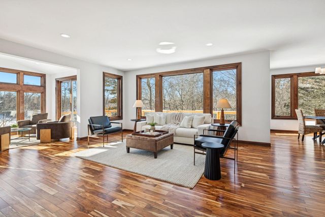 5534 Conifer Trail, Minnetonka, MN 55345