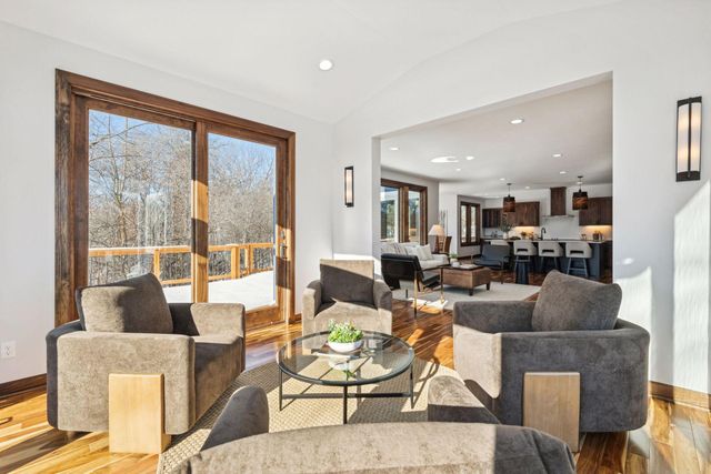 5534 Conifer Trail, Minnetonka, MN 55345