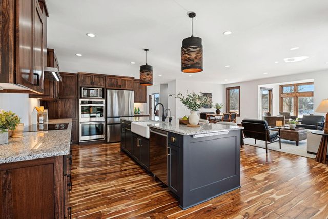 5534 Conifer Trail, Minnetonka, MN 55345