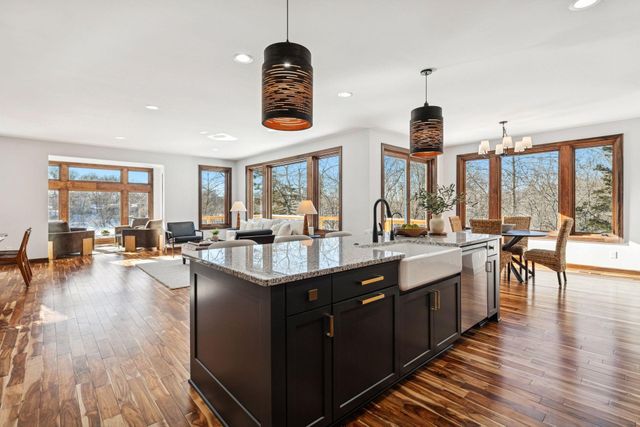 5534 Conifer Trail, Minnetonka, MN 55345