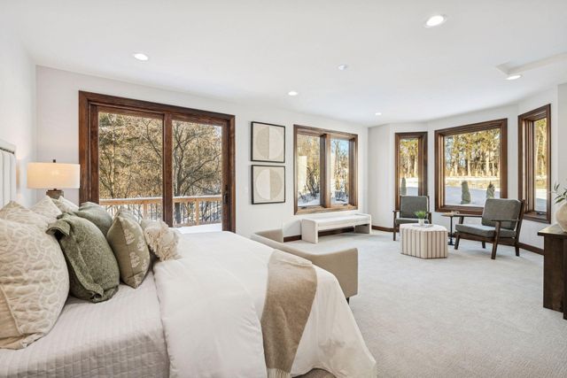 5534 Conifer Trail, Minnetonka, MN 55345