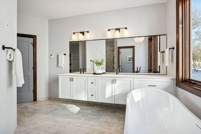 5534 Conifer Trail, Minnetonka, MN 55345