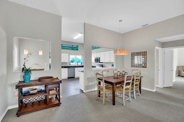 5040 Harmony Circle 201, Vero Beach, FL 32967