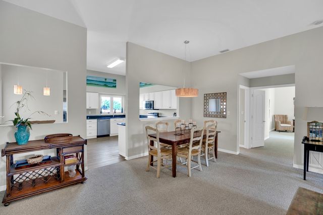 5040 Harmony Circle 201, Vero Beach, FL 32967