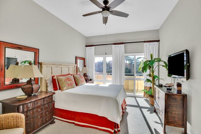 5040 Harmony Circle 201, Vero Beach, FL 32967